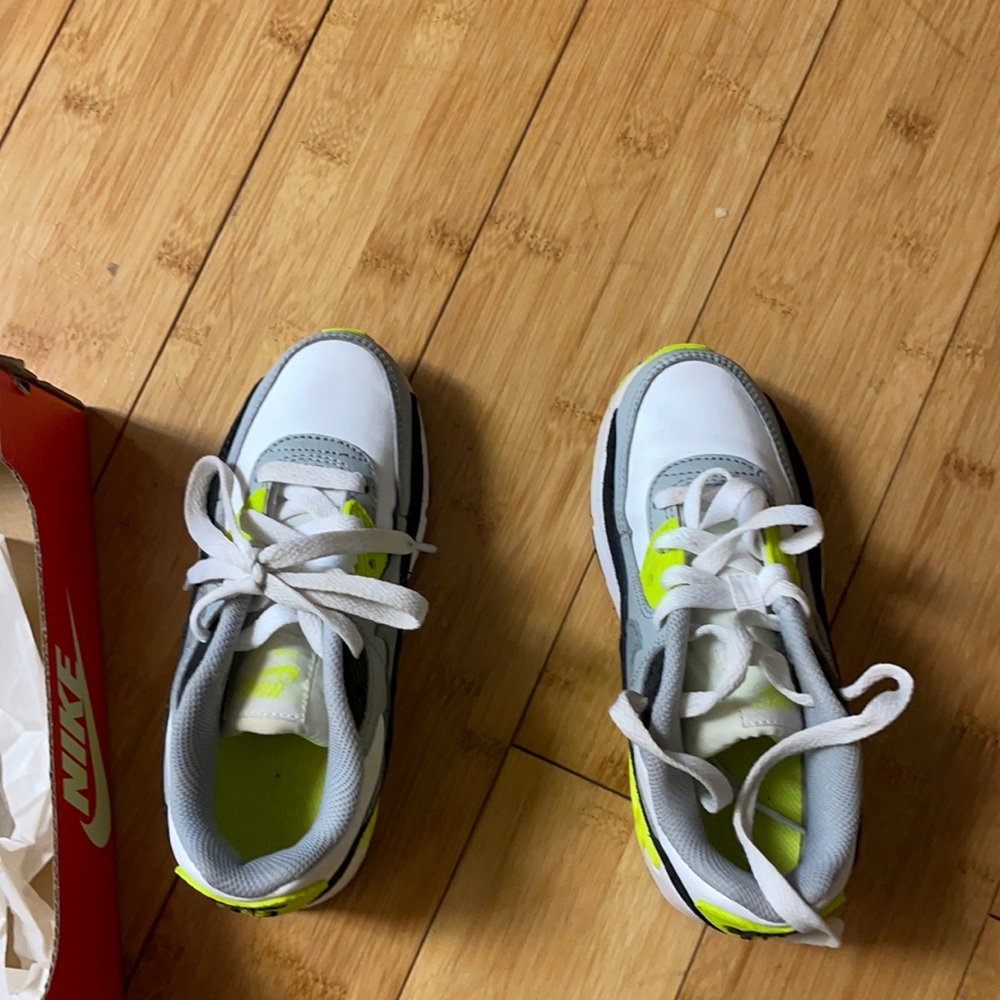 Kids Air Max 90 (size 13c)